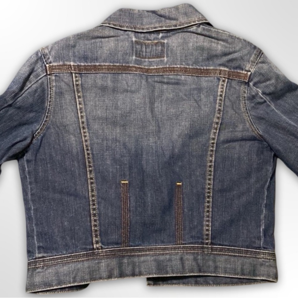 Levi’s Denim Button Up Blue Jean Jacket - Picture 2 of 15